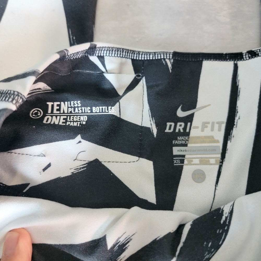 Nike Womens XS Dri-Fit One Legend Black Gray Geomet Print Compression Leggings - Picture 6 of 11